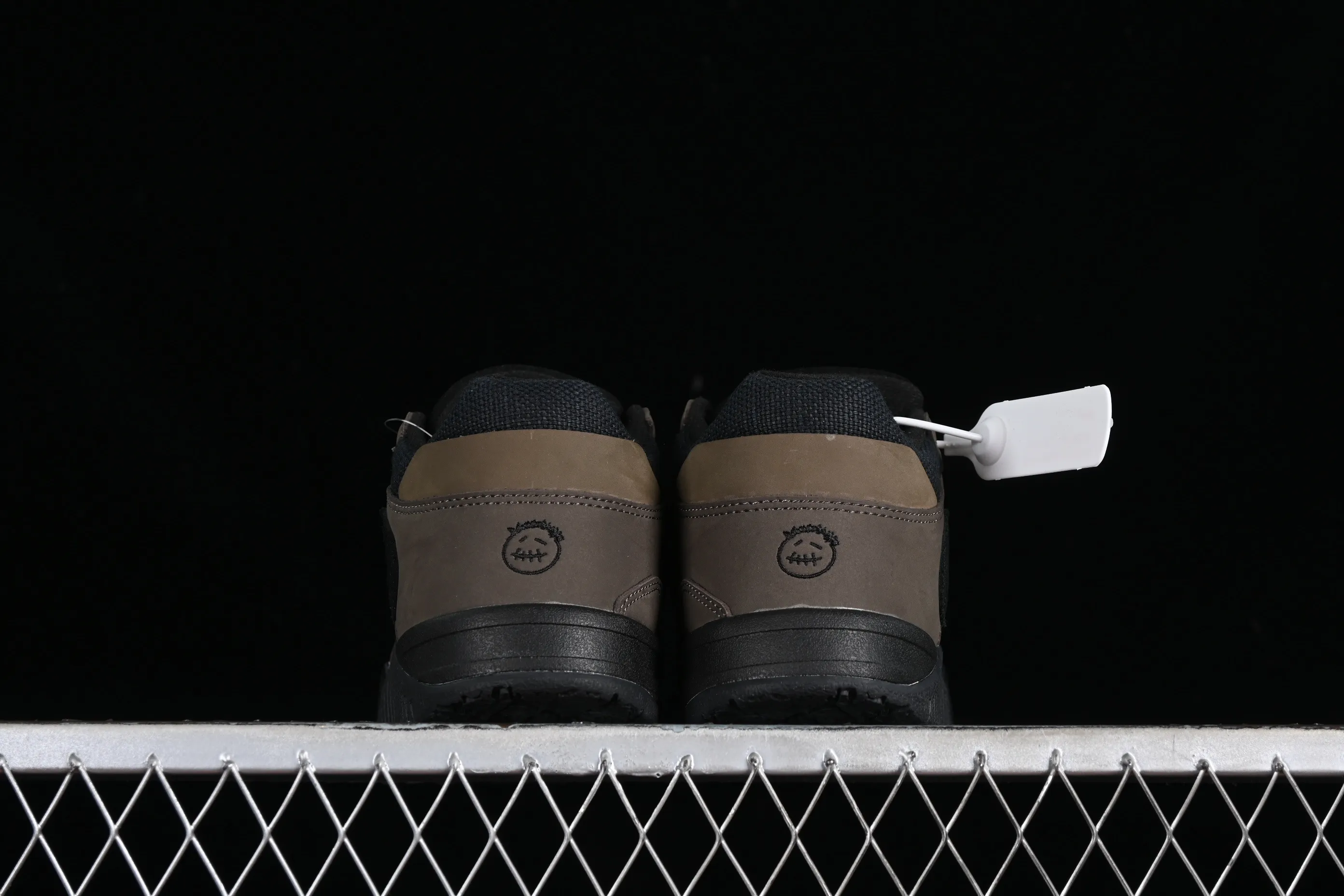 All categories Air Jordan Jordan series basketball shoes Air Jordan 1 Low F version Travis Scott x Jordan Cut The Check AJ1 Joe 1 hook and loop fashion basketball shoes FZ8117-200